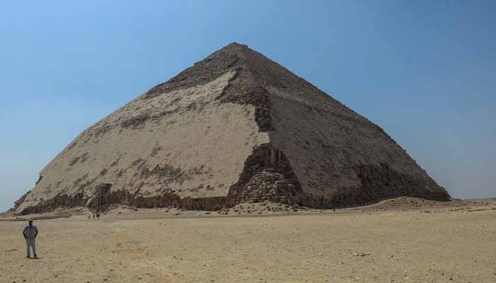 مصر ، دو اہرام سیاحوں کے لیے کھول دیے گئے