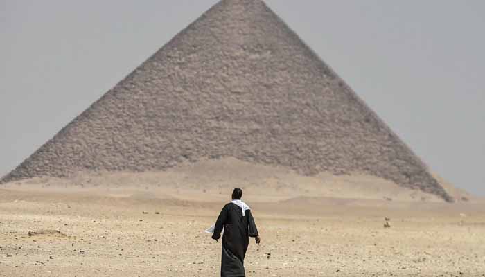 مصر ، دو اہرام سیاحوں کے لیے کھول دیے گئے