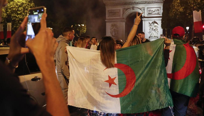 فرانس: الجزائر فٹبال ٹیم کی کامیابی، جشن منانے پر 282 افراد گرفتار