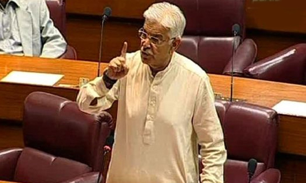 جج چلا گیا لیکن نواز شریف آج بھی قید ہیں: خواجہ آصف