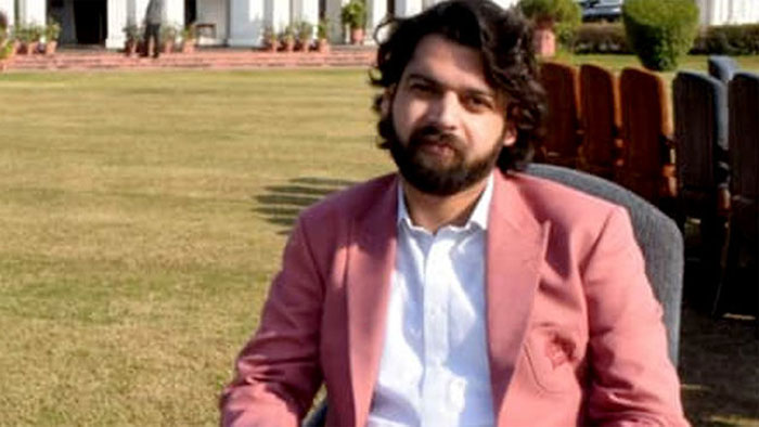 عاطف زمان کا ڈرائیور دوران علاج دم توڑ گیا 