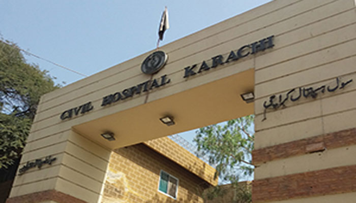 کراچی:سول اسپتال سے سیکڑوں مریض بغیر علاج کے گھر روانہ
