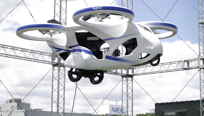 جاپانی کمپنی نےفضا میں اڑنے والی گاڑی تیار کرلی