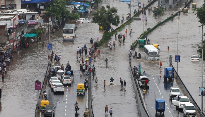 بھارت: بارشوں نے تباہی مچا دی، 200 افراد ہلاک