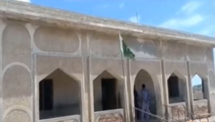 عمرکوٹ کا تاریخی اسکول خستہ حالی کا شکار