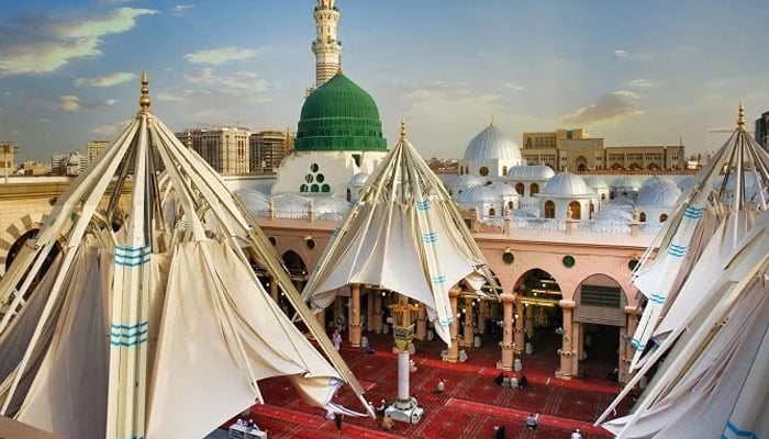 مسجد الحرام کے صحنوں میں سائبان کی تنصیب