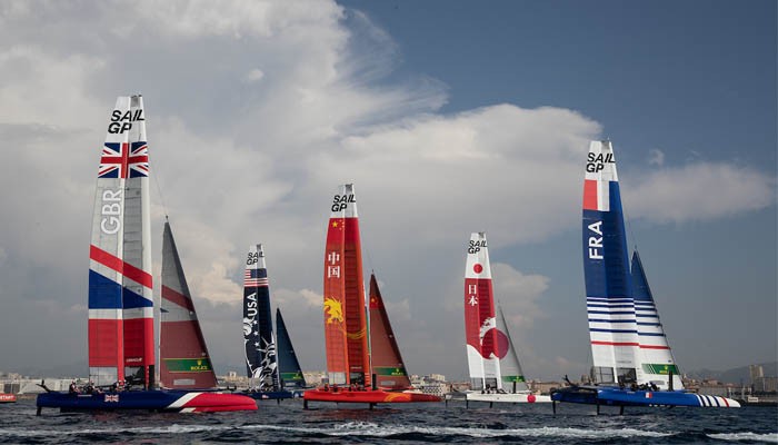 فرانس میں کشتی رانی کے مقابلے جاری