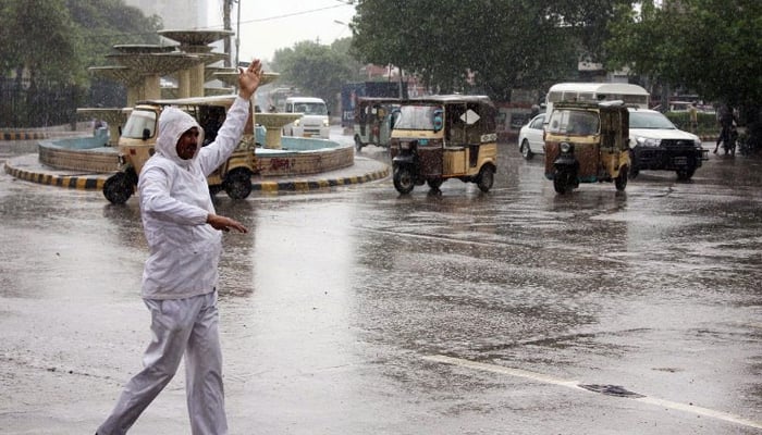 کراچی میں آج کہیں ہلکی بارش، کہیں آندھی آسکتی ہے