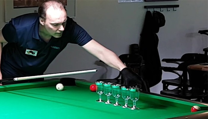 سویڈن : ماہرِ اسنوکر کے حیران کُن شاٹس