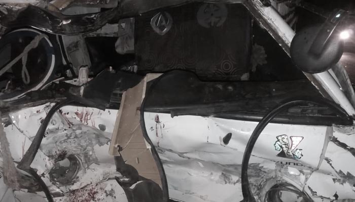 اوتھل: مسافر وین اور منی ٹرک میں تصادم، 2افراد ہلاک