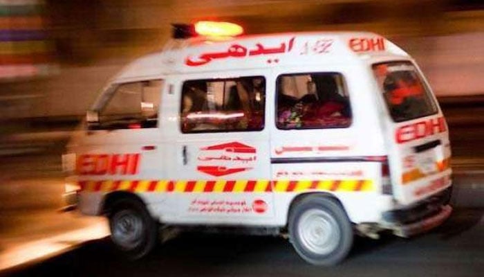 کراچی: 2 بسوں میں تصادم، 3 افراد جاں بحق