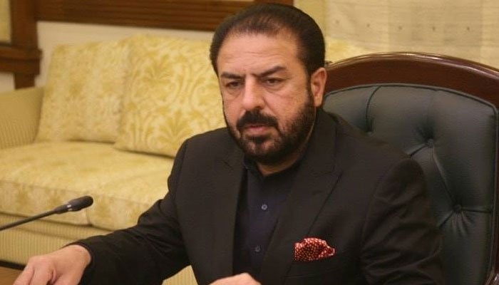 پی ٹی آئی کے وزیر کی کرپشن پر کارکنوں کا احتجاج