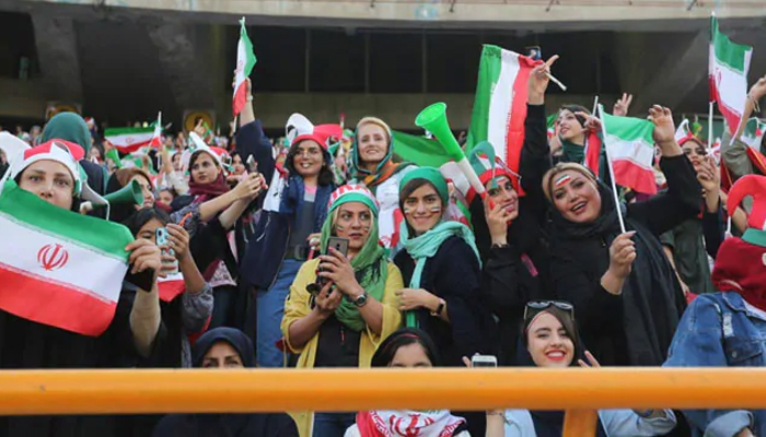 ایرانی خواتین پر 40سال کی پابندی ختم