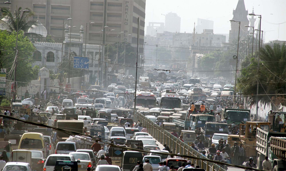 کراچی میں موسم گرم، مطلع ابر آلود رہ سکتا ہے