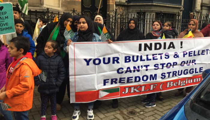 برسلز میں کشمیر پر بھارتی قبضے کے خلاف احتجاجی مظاہرہ