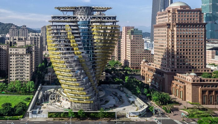 جدید ڈیزائن پر مبنی دلکش عمارتیں