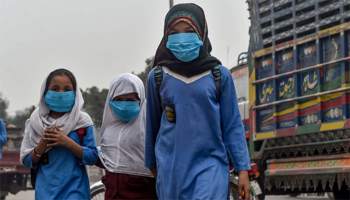 اسموگ: پنجاب کے 3 اضلاع کے تمام اسکولوں میں 2 دن کی چھٹی