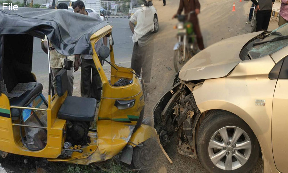 کراچی: کار کی ٹکر، رکشہ ڈرائیور جاں بحق
