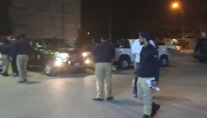 ڈیفنس: ملزمان نے نوجوان کو گولی مارکر لڑکی کو اغوا کرلیا