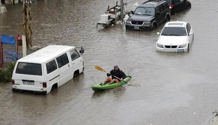 لبنان میں طوفانی بارشوں کے بعد سیلابی صورتحال