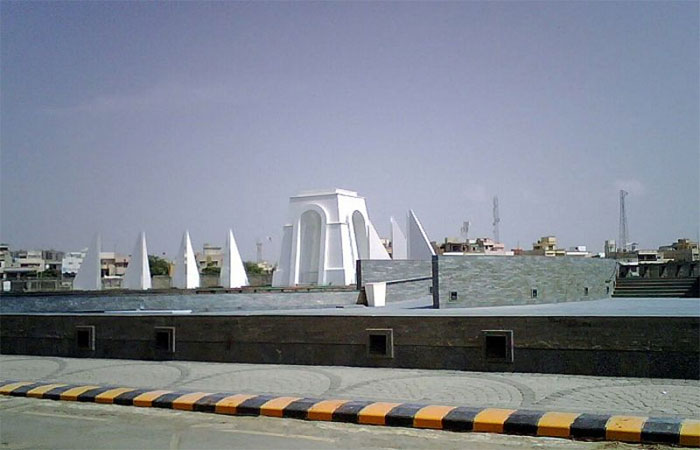 یاد گار شہداء پر تو ڑ پھوڑ ، فاروق ستار و مصطفی کمال کی مذمت 