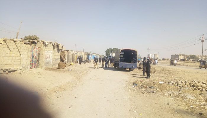 کراچی، افغان بستی کا محاصرہ، 150 افراد زیرحراست