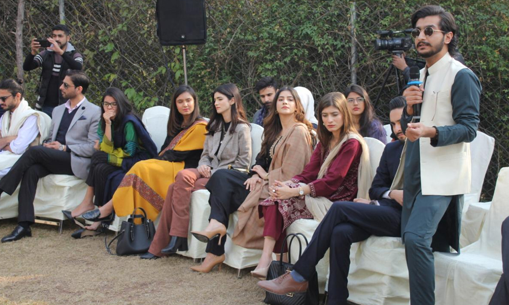 وزیرِ اعظم عمران خان کی نوجوانوں کے وفد سے ملاقات