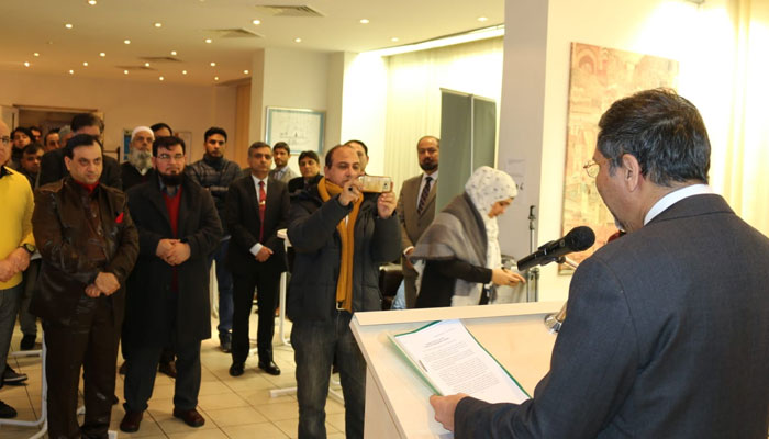 برلن : پاکستانی سفارتخانے میںیوم یکجہتی کشمیر کی تقریب