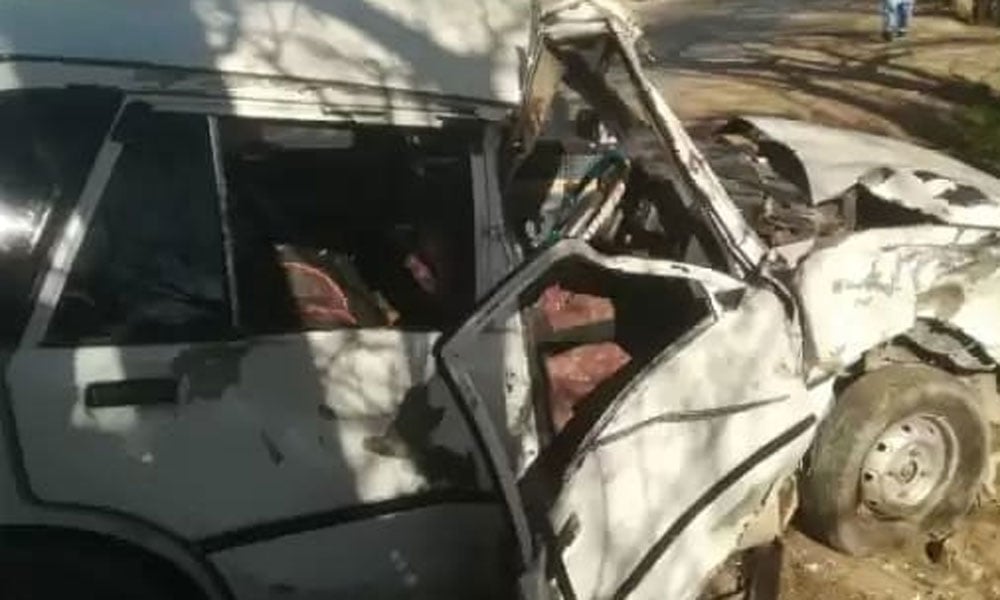 مکلی: پک اپ اور گاڑی میں تصادم، کراچی کے 3 افراد جاں بحق