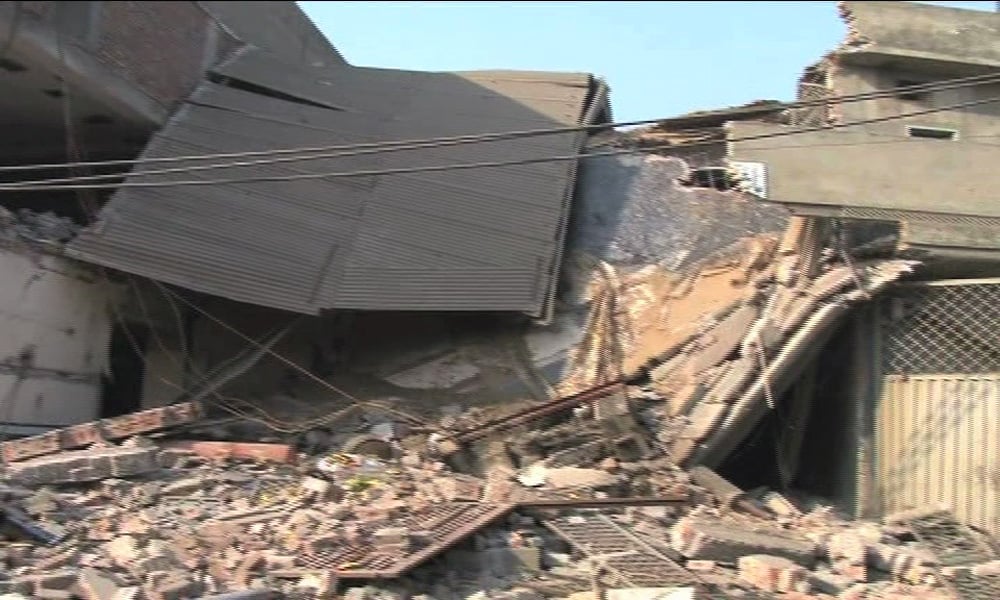 مالاکنڈ: بارش سے مکان کی چھت گر گئی، خاتون اور بچی جاں بحق