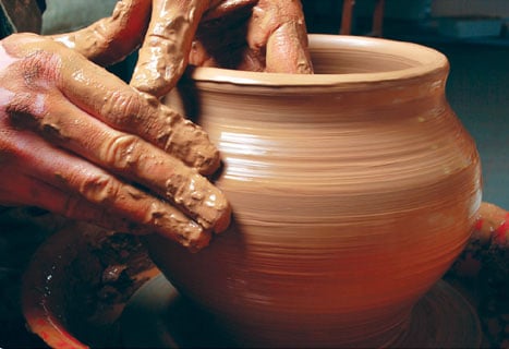 ’ظروف سازی‘ مٹی سے برتن بنانے کا قدیم ہنر آج معدومیت کا شکار ہے