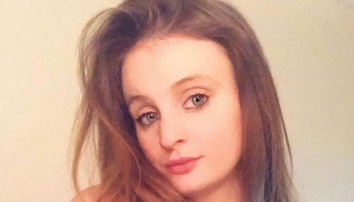 برطانیہ: 21 سالہ لڑکی کورونا سے ہلاک