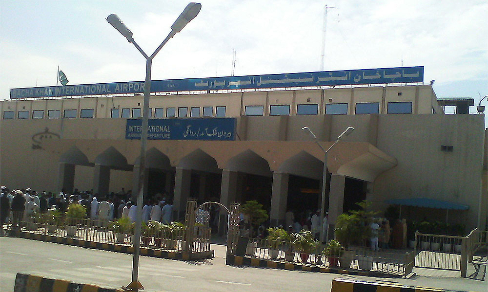 پشاور ایئرپورٹ پر FIA اہلکار میں کورونا کی تصدیق