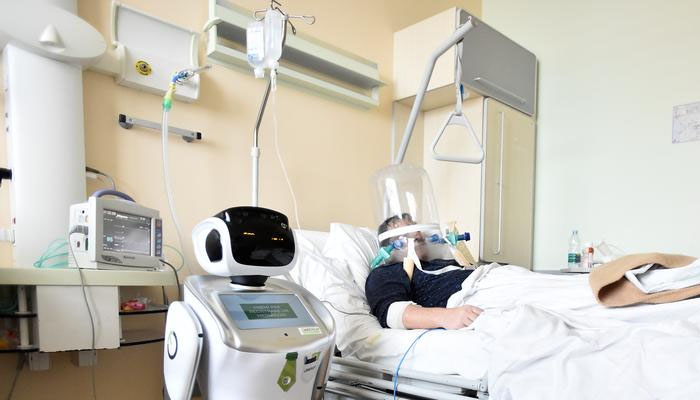  اٹلی: مریضوںکی دیکھ بھال کیلئے روبوٹ تعینات
