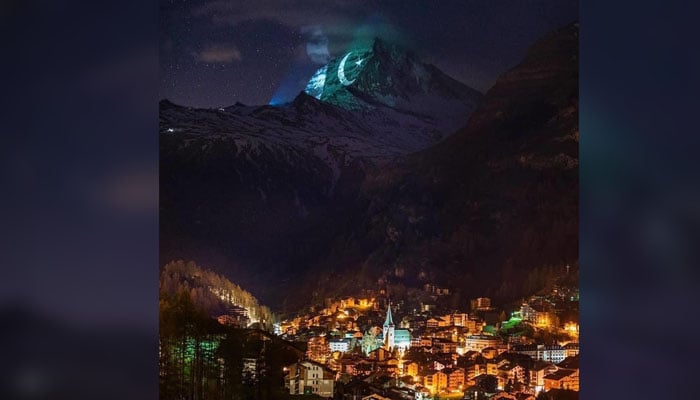 سوئزرلینڈ، مشہور پہاڑ میٹرہارن پاکستانی پرچم کے رنگ میں رنگ گیا