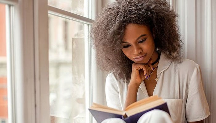 خواتین کتابیں پڑھنے میں مردوں سےزیادہ مستقل مزاج ہوتی ہیں، تحقیق