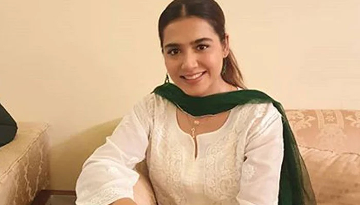 منشا پاشا کو خود ساختہ آئسولیشن میں بھتیجی کی یاد ستانے لگی