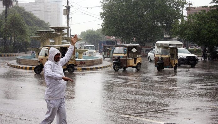 کراچی: بارشوں کی پیشگوئی، این ڈی ایم اے کے اقدامات