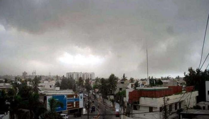 کراچی: مطلع جزوی ابر آلود اور موسم مرطوب رہنے کا امکان