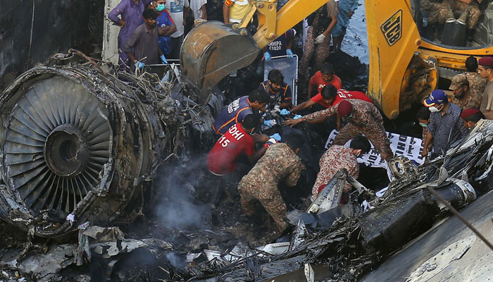 طیارہ حادثہ، بلیک باکس آج فرانس میں ڈی کوڈ کیا جائے گا