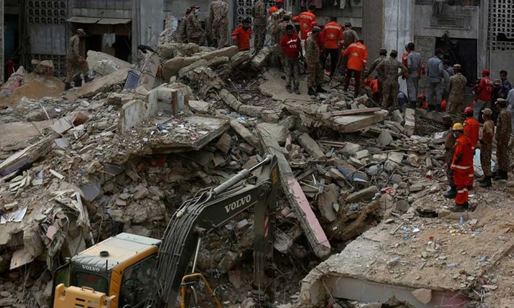 کراچی، عمارت کے ملبے سے 6 لاشیں نکال لی گئیں