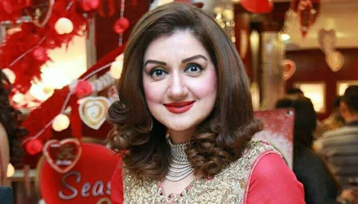 اداکارہ عائشہ ثناء کے وارنٹ گرفتاری جاری