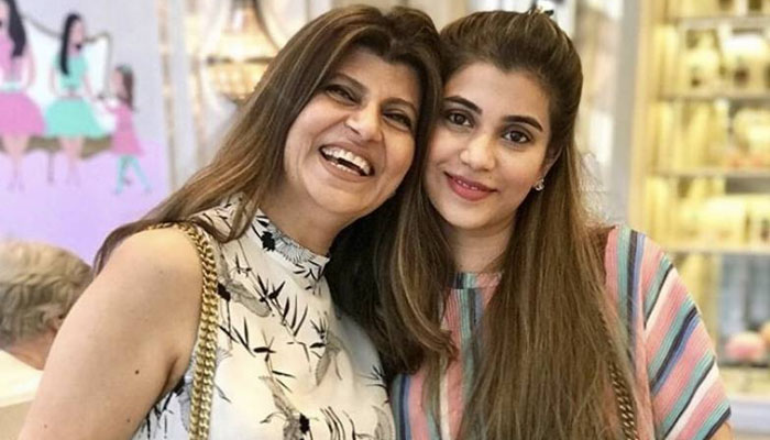 روبینہ اشرف کی بیٹی کا والدہ کیلئے جذباتی پیغام