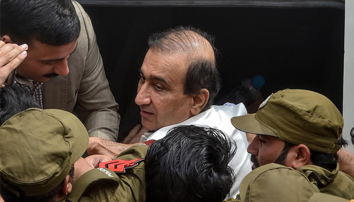 میر شکیل الرحمٰن کی گرفتاری کیخلاف کئی شہروں میں احتجاج