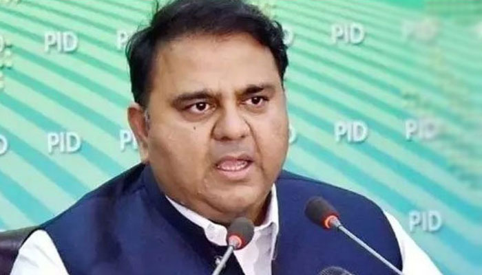 پاکستان میں بننے والے وینٹلیٹرز جلد این ڈی ایم کو دئیے جائیں گے: فواد چوہدری