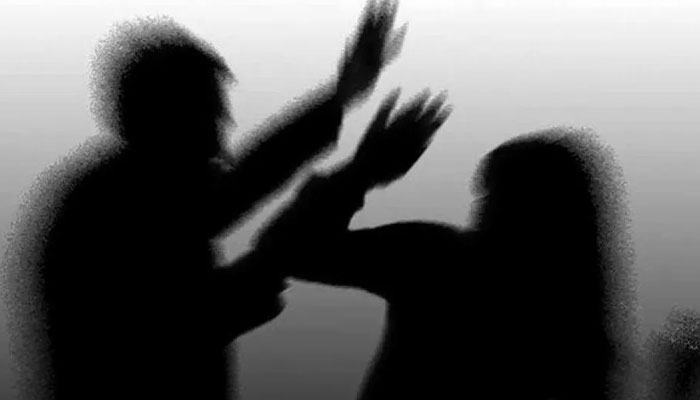 لاہور: شوہر نے تشدد کرکے بیوی کی ناک ہڈی توڑ دی