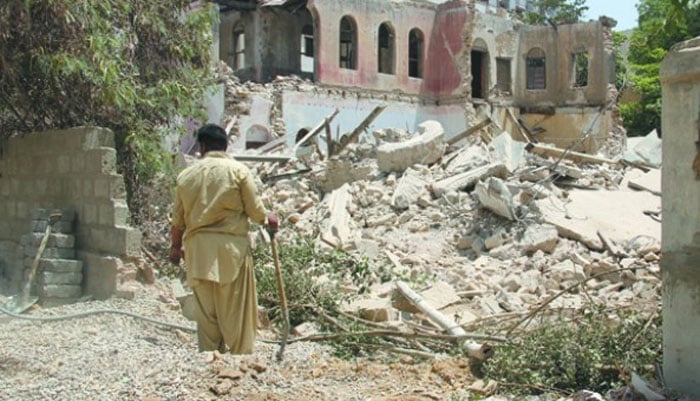 نارتھ ناظم آباد، رہائشی بلاکس  میں بنگلے توڑ کر تیزی سے عمارتوں کی تعمیر