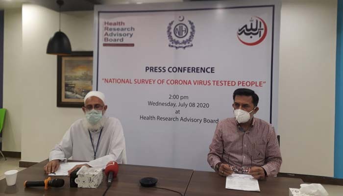 پاکستان میں کورونا کیسز میں کمی ہونا شروع، احتیاط نہ کی تو دوسری لہر خطرناک ہوگی، ماہرین