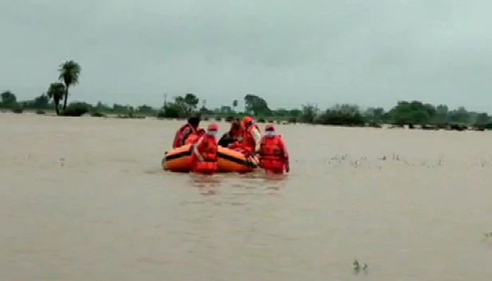 بھارت میں شدید بارش، سیلاب سے تباہی