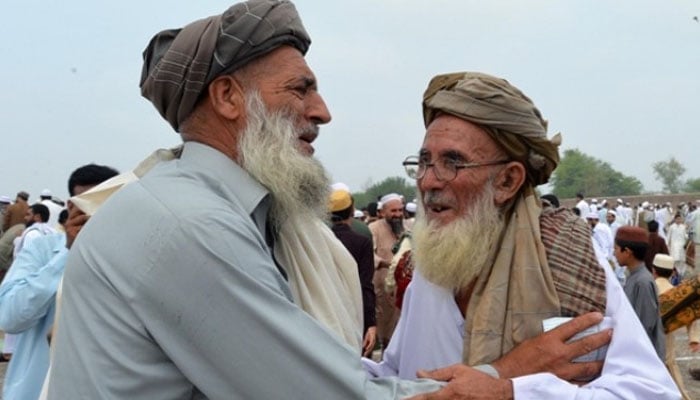 پشاور ،افغان مہاجرین آج عیدالاضحیٰ منارہے ہیں
